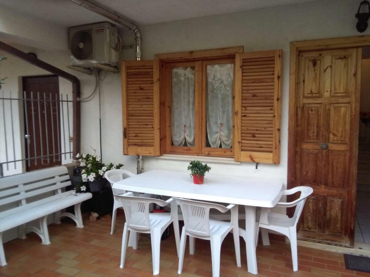 Villetta A Schiera 피우메프레도 브루치오 외부 사진